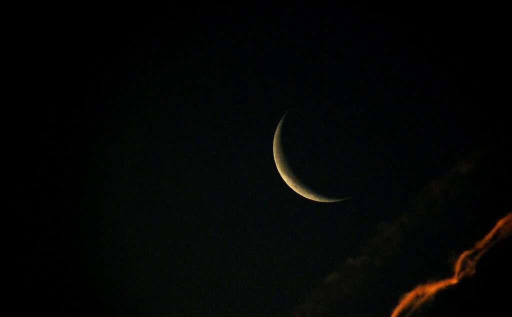 moon, sickle, crescent moon-2103802.jpg